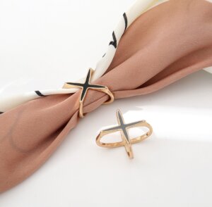 Hexingsheng Jewelry | Fall Is Coming – Time to Bring Back the Scarf Clip Trend Hexingsheng Jewelry | Fall Is Coming – Time to Bring Back the Scarf Clip Trend