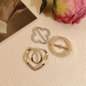Hexingsheng Jewelry | Fall Is Coming – Time to Bring Back the Scarf Clip Trend Hexingsheng Jewelry | Fall Is Coming – Time to Bring Back the Scarf Clip Trend