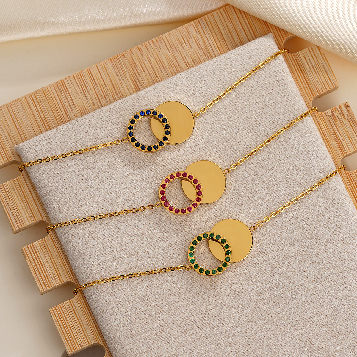 Elegant Gold Circle Charm Bracelet with Cubic Zircon Sparkle